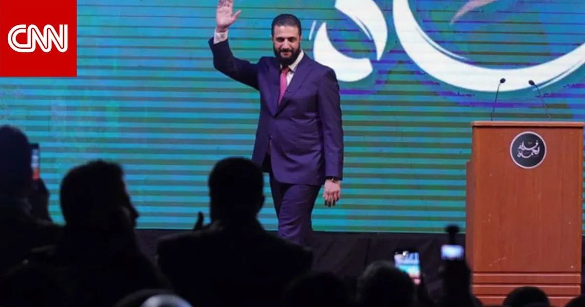 فيديو يظهر رد أحمد الشرع على هتافات ترحيبية يثير تفاعلاً واسعاً في سوريا