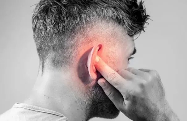 اكتشاف علمي: علاقة مفاجئة بين النوم العميق وطنين الأذن يكشفها باحثون في جامعة أكسفورد