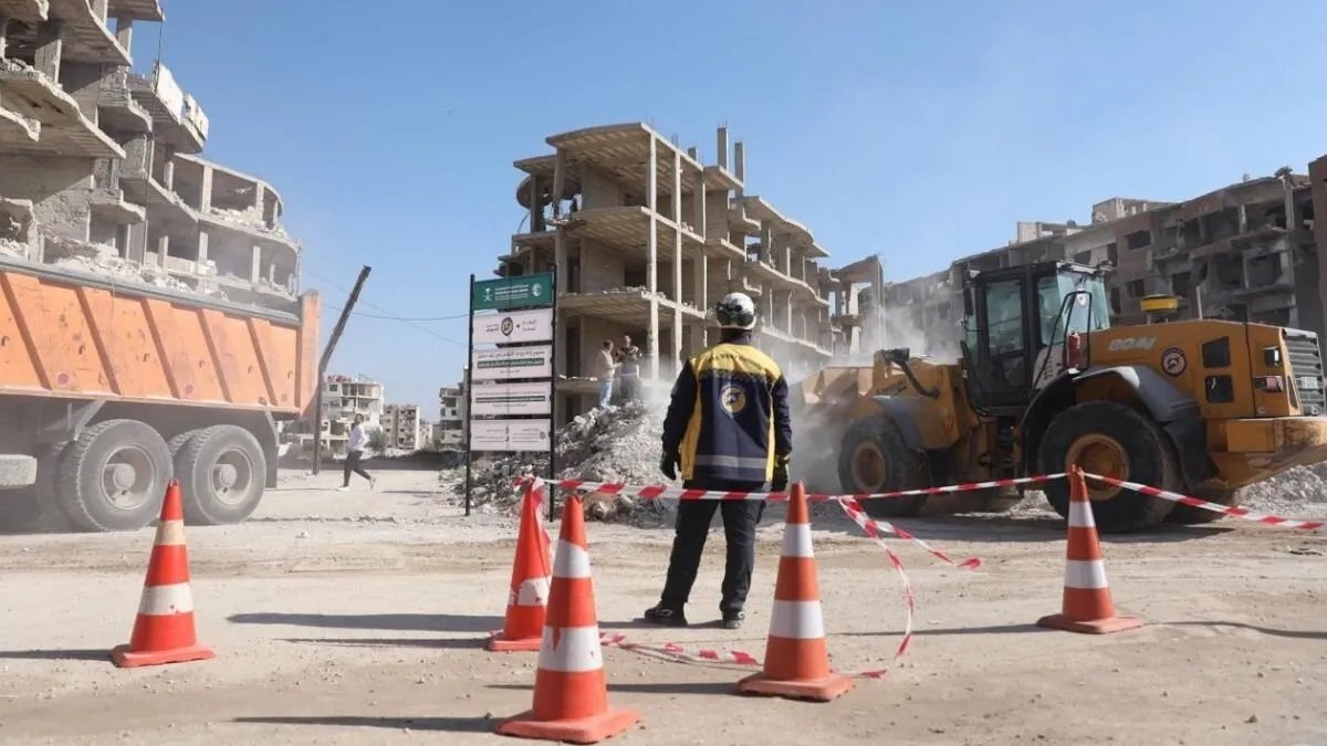 إطلاق مشروع ضخم لإزالة 85 ألف متر مكعب من الأنقاض في دوما وداريا بتمويل سعودي