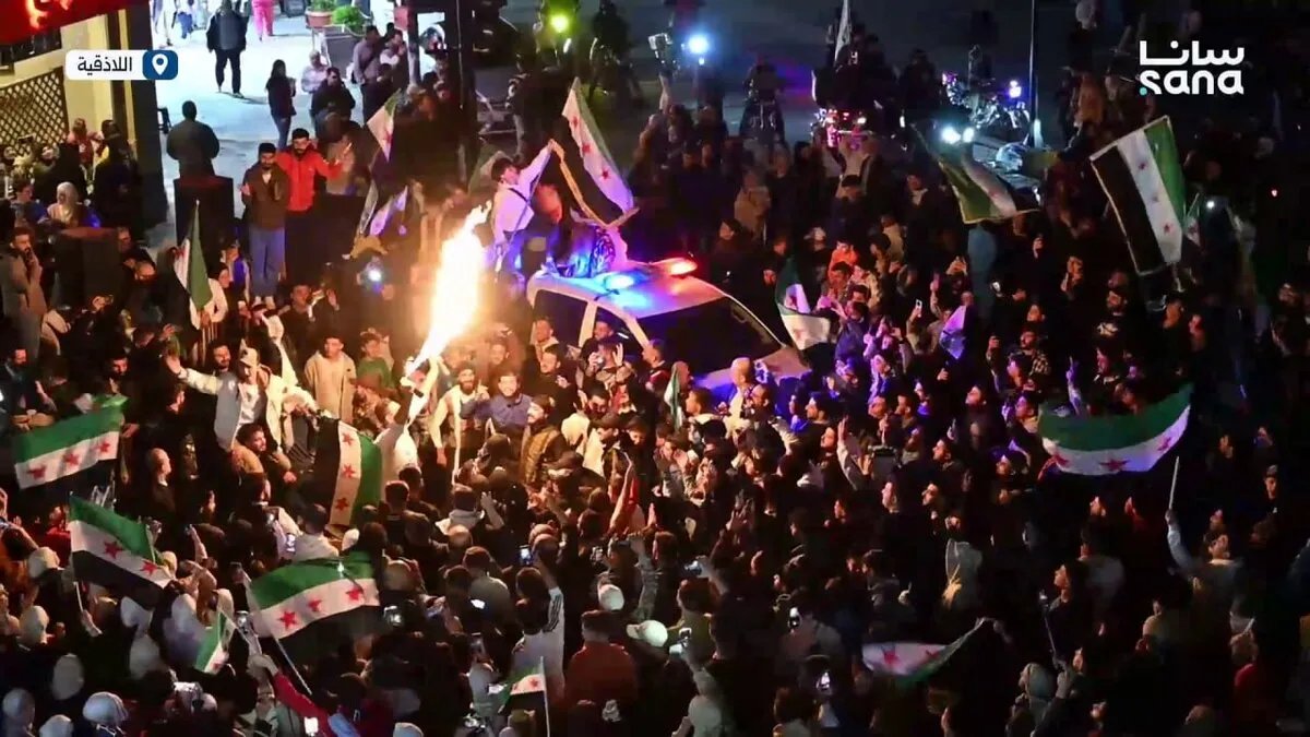 اللاذقية: حشد جماهيري يعزز دعم الدولة والوحدة الوطنية في ذكرى معركة ردع العدوان