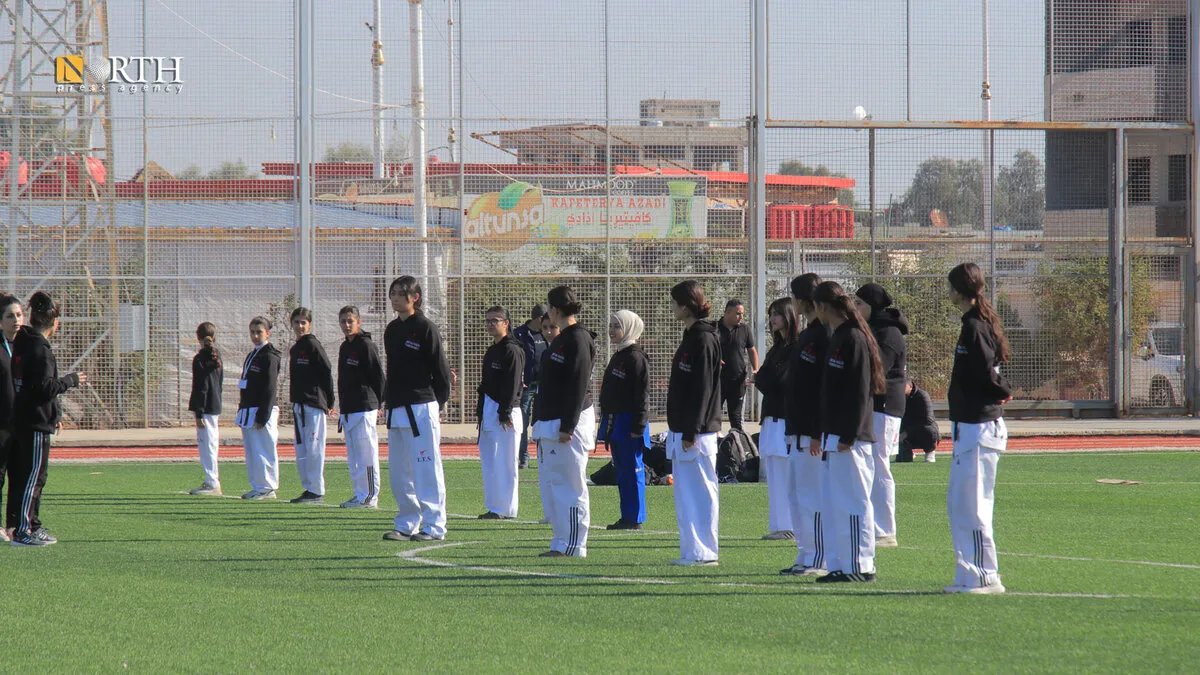 القامشلي: بطولة كرة قدم للشابات ترفع شعار مناهضة العنف ضد المرأة