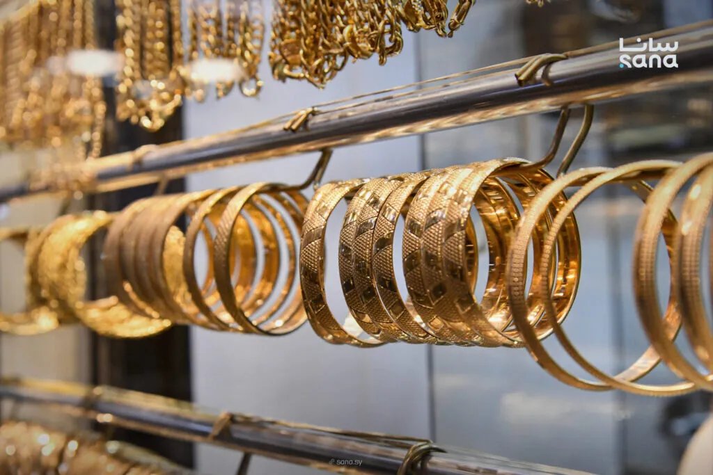 قفزة جديدة في أسعار الذهب في السوق السورية: ارتفاع بـ 10 آلاف ليرة للغرام