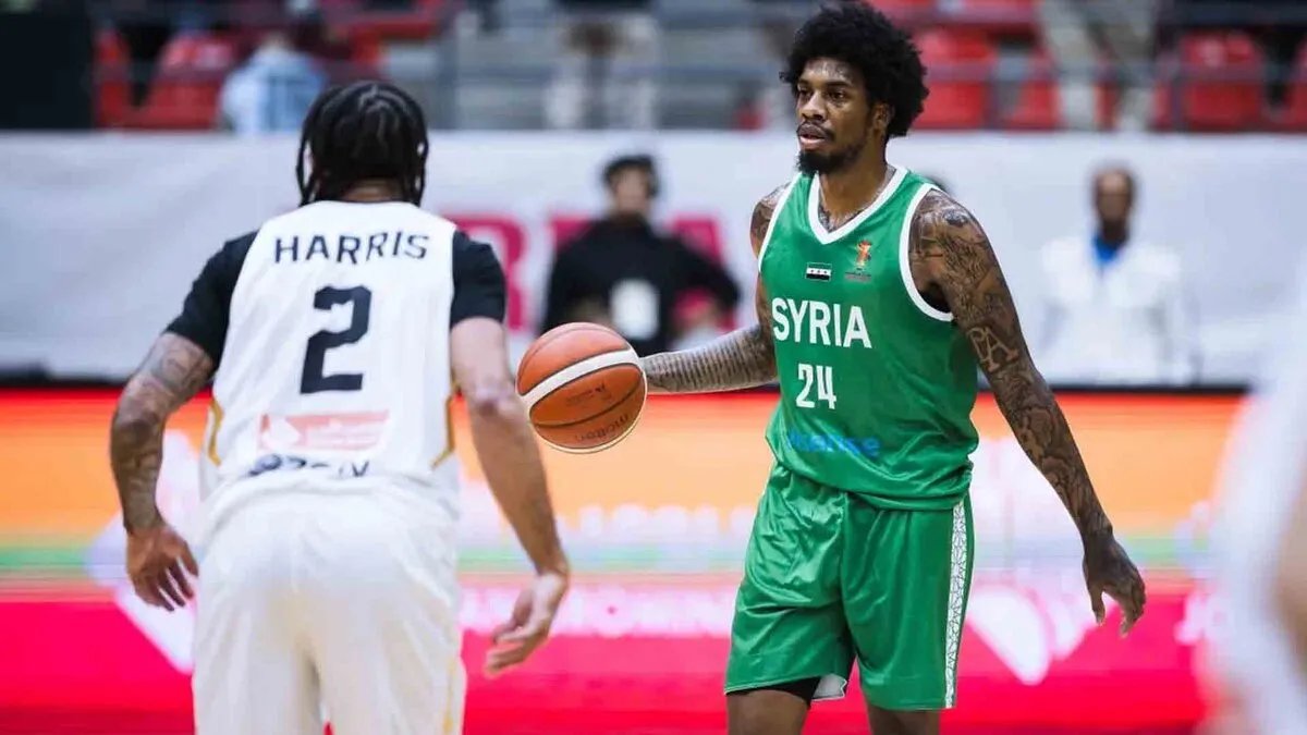 ستانلي ديفيز: أخطاء دفاعية كلفتنا خسارة الأردن ومباراة الغد ستكون حاسمة