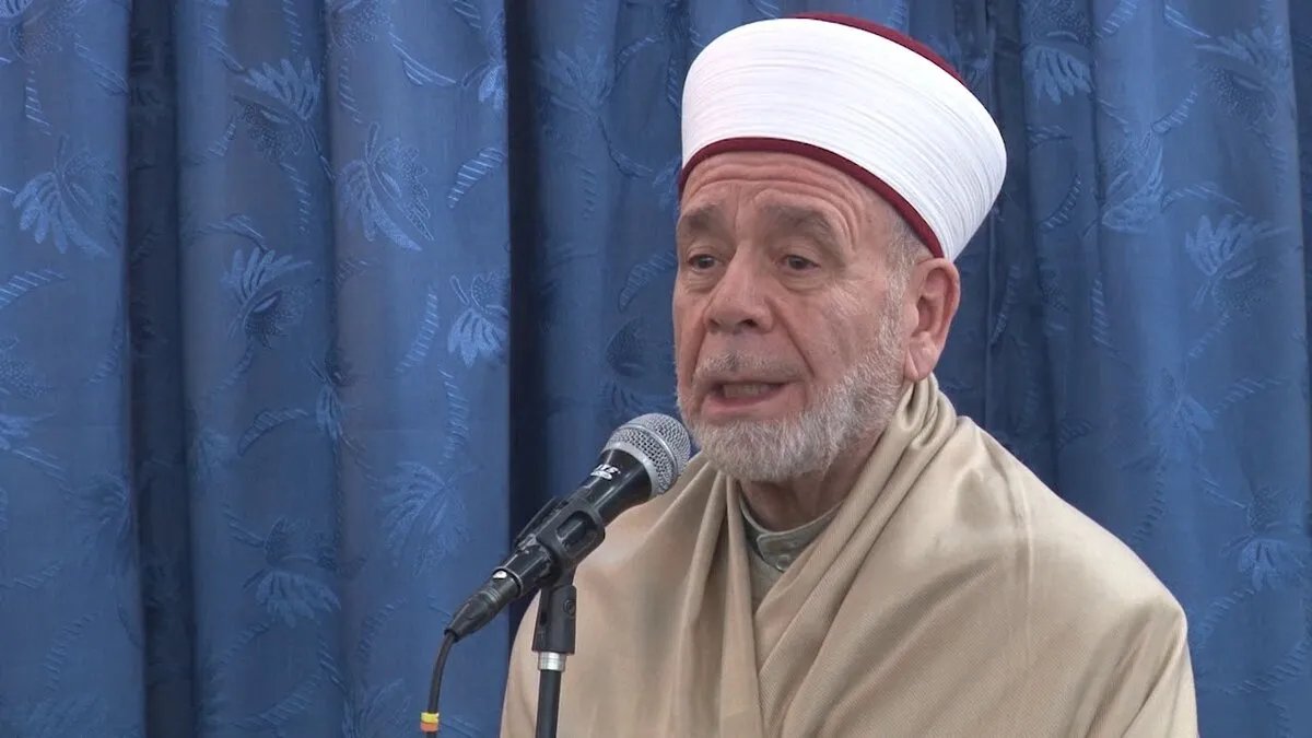 مفتي دمشق ينفي علاقته ببيان رافض لمسيرات مؤيدة للحكومة