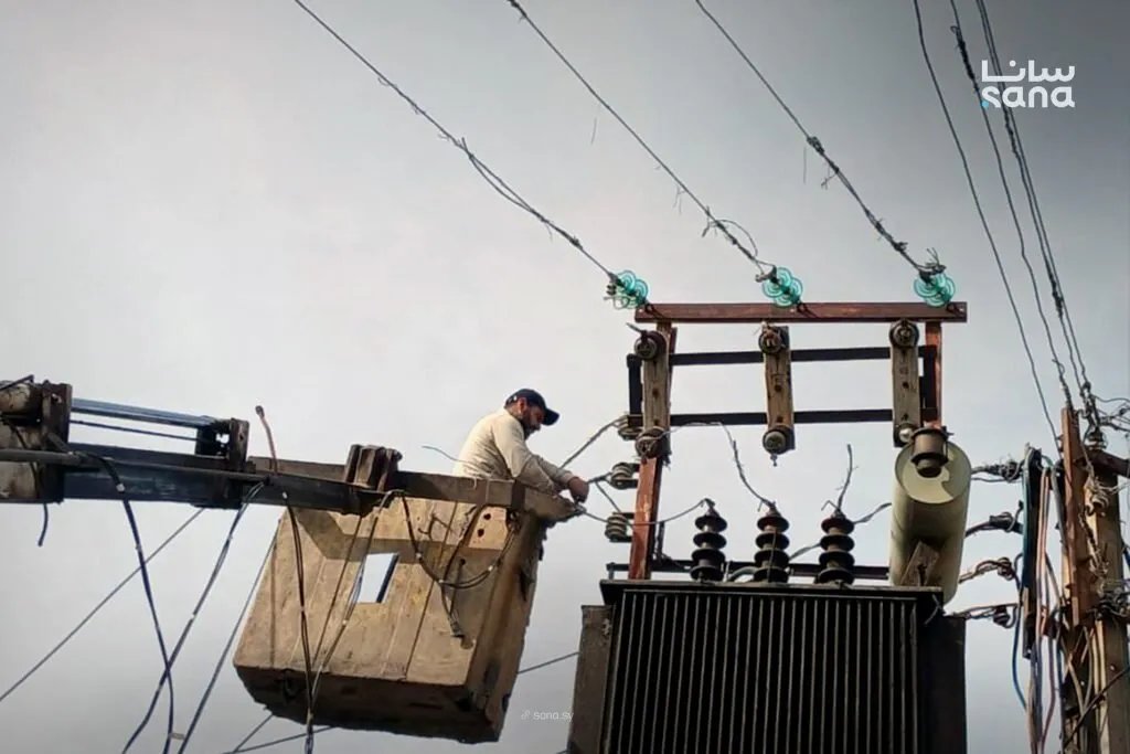 إعادة الكهرباء إلى بيت جن بريف دمشق بعد إصلاح الأضرار الناجمة عن العدوان الإسرائيلي
