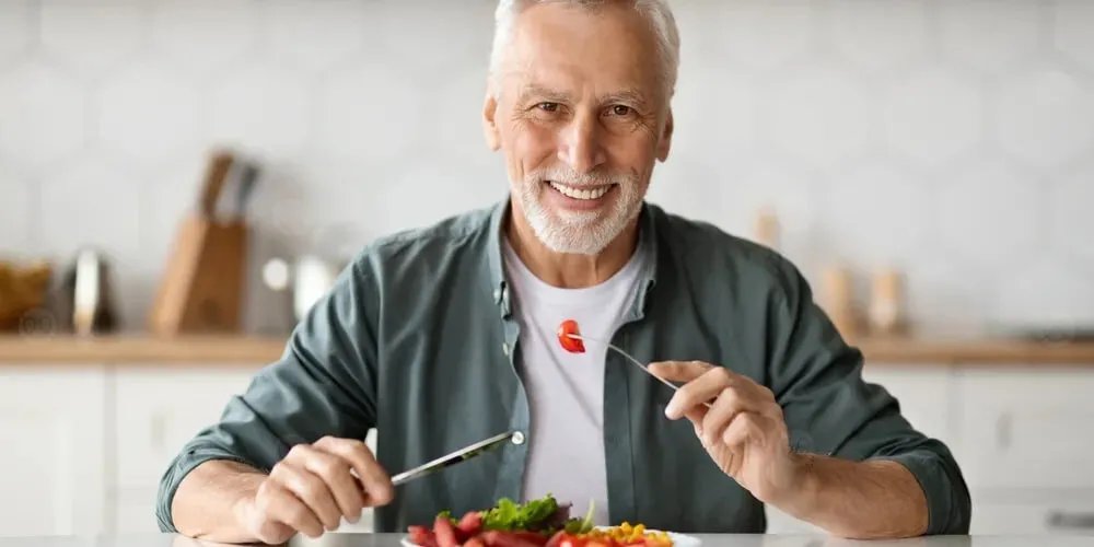 دراسة تكشف: النظام الغذائي الصحي مفتاح لتحسين صحة ونوعية حياة المسنين