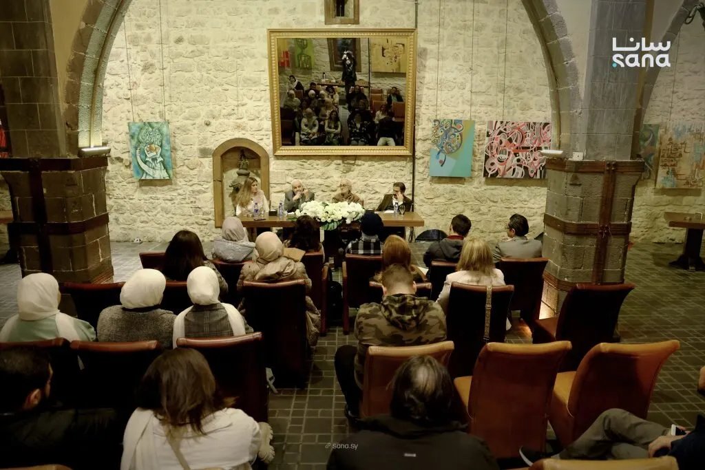 ندوة "تجليات الحرف": حوار فني يجمع بين أصالة التراث وإبداع المعاصرة في غاليري آرت هاوس