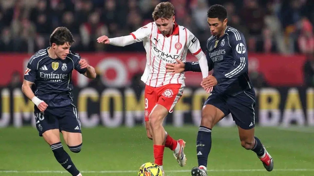 صدمة في إسبانيا وإيطاليا: ريال مدريد وروما يفقدان الصدارة لمصلحة برشلونة وميلان