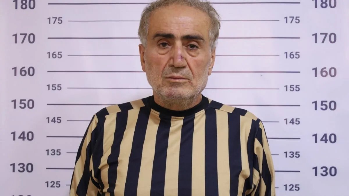 القبض على سامي أوبري، القائد السابق لـ"الدفاع الوطني" في حلب، بتهمة ارتكاب جرائم حرب