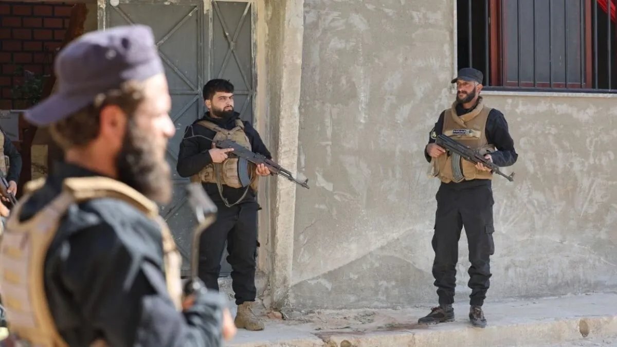 الشبكة السورية توثق مقتل 73 مدنيًا في نوفمبر: تفاصيل مروعة وجرائم مروعة في حمص