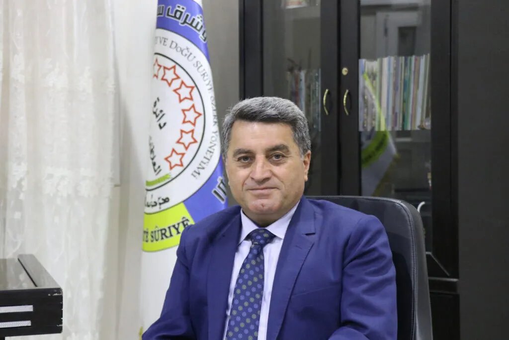 الإدارة الذاتية تتهم دمشق بالمماطلة في تنفيذ اتفاق آذار.. وتكشف عن تفاهمات بين عبدي والشرع