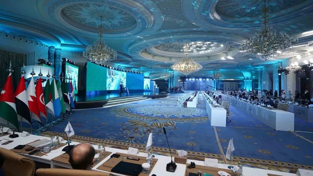 سوريا تستأنف دورها الرقابي العربي بعد غياب دام 15 عاماً في اجتماع الأرابوساي بالرياض