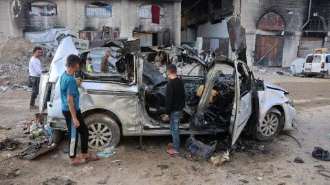 تصعيد خطير في غزة: قتيل وجرحى في قصف إسرائيلي يستهدف مناطق سكنية