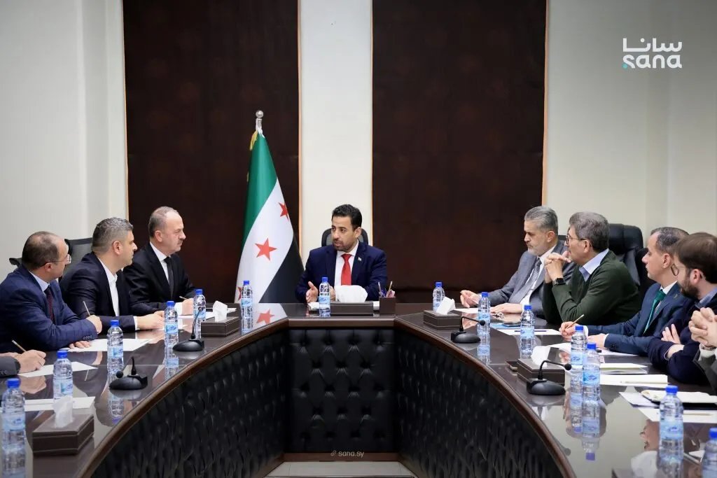 وزير الصحة السوري يبحث مع وفد تركي تطوير مشفى دمشق للقلب وتعزيز التعاون الصحي