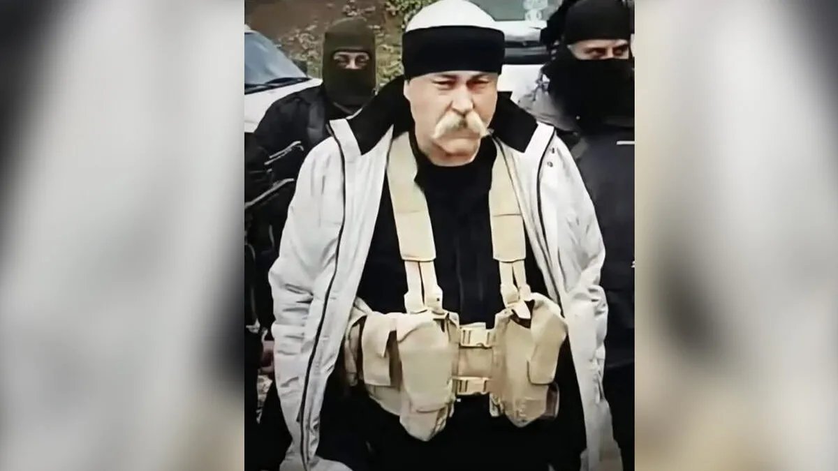 السويداء: وصول جثمان الشيخ ماهر فلحوط إلى المشفى الوطني وسط مطالبات بالتحقيق