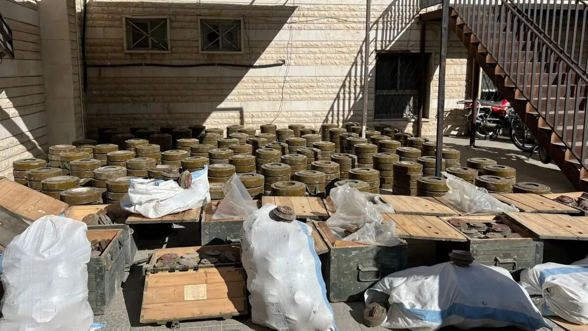 إحباط تهريب أسلحة إلى لبنان: الداخلية السورية تضبط شحنة ألغام وتوقف متورطين