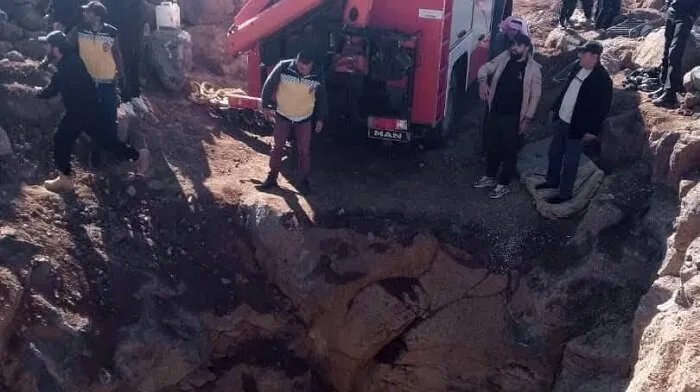 حفريات غير قانونية في سوق دير الزور المقبي تثير تساؤلات حول غياب الرقابة