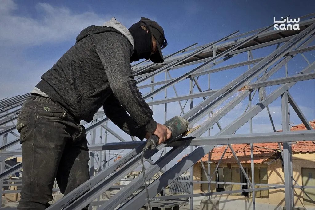 مشفى بصرى الشام الوطني يعزز خدماته بتوسعة منظومة الطاقة الشمسية