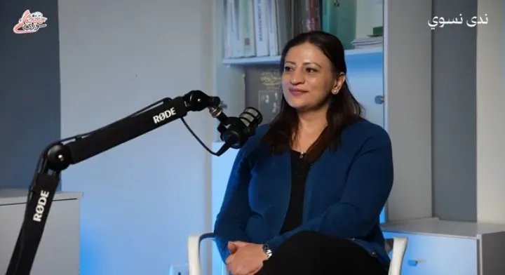 بعد 30 عامًا من التهجير: ديما موسى تعود إلى سوريا وتتقلد منصب نائب رئيس الائتلاف السوري المعارض