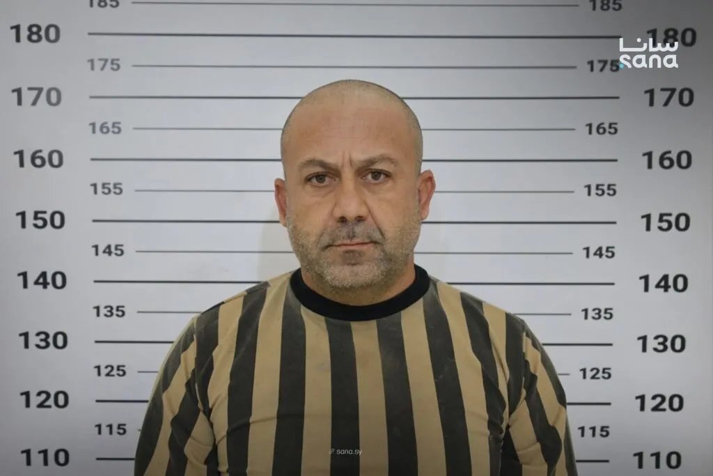 الأمن الداخلي في جبلة يطيح بمتورط بجرائم حرب مروعة وانتهاكات بحق المدنيين