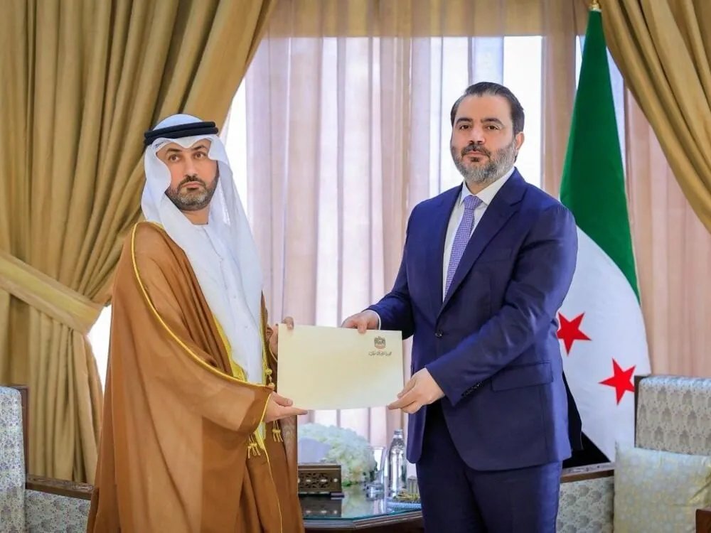 سوريا تستقبل سفيري الإمارات ولبنان وتتسلم أوراق اعتمادهما في دمشق
