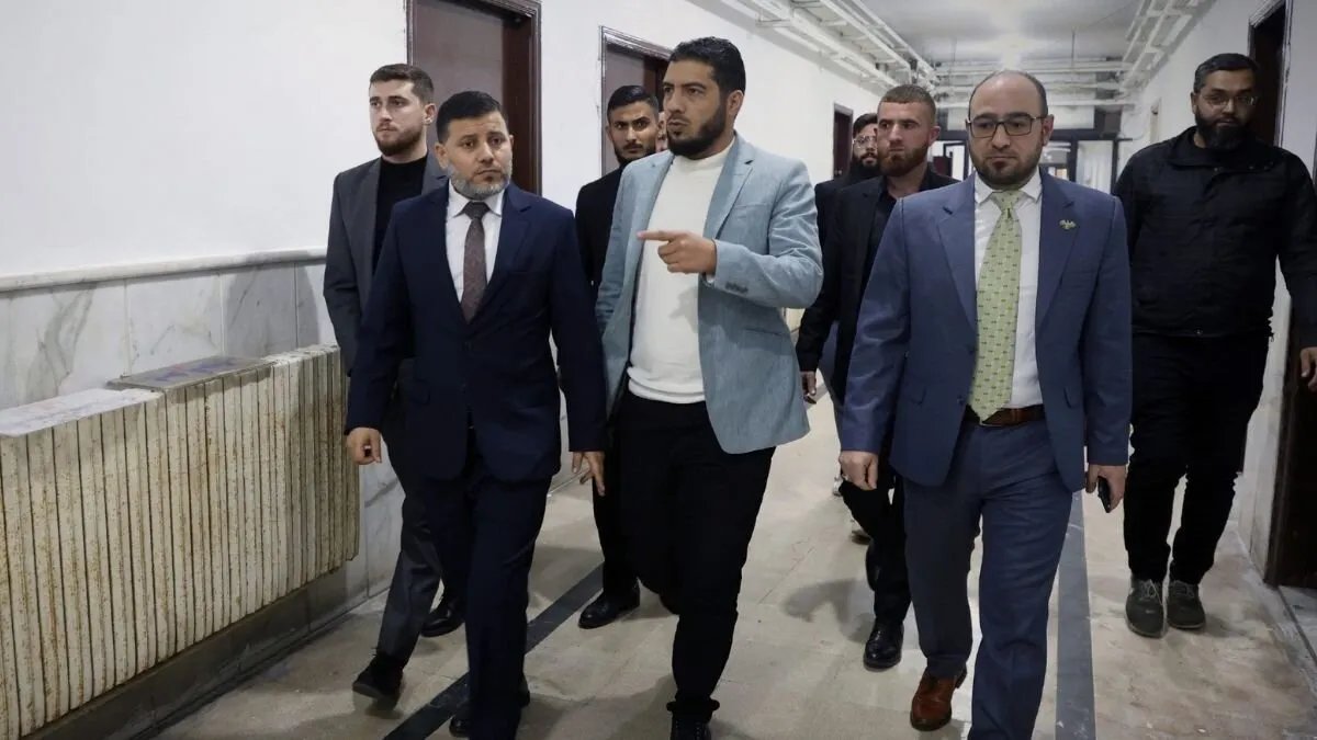 افتتاح مكاتب قانونية في سجني حمص وعدرا لتمكين النزلاء من متابعة حقوقهم