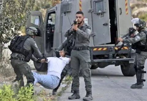 استشهاد شاب فلسطيني برصاص الجيش الإسرائيلي في مواجهات عنيفة بنابلس