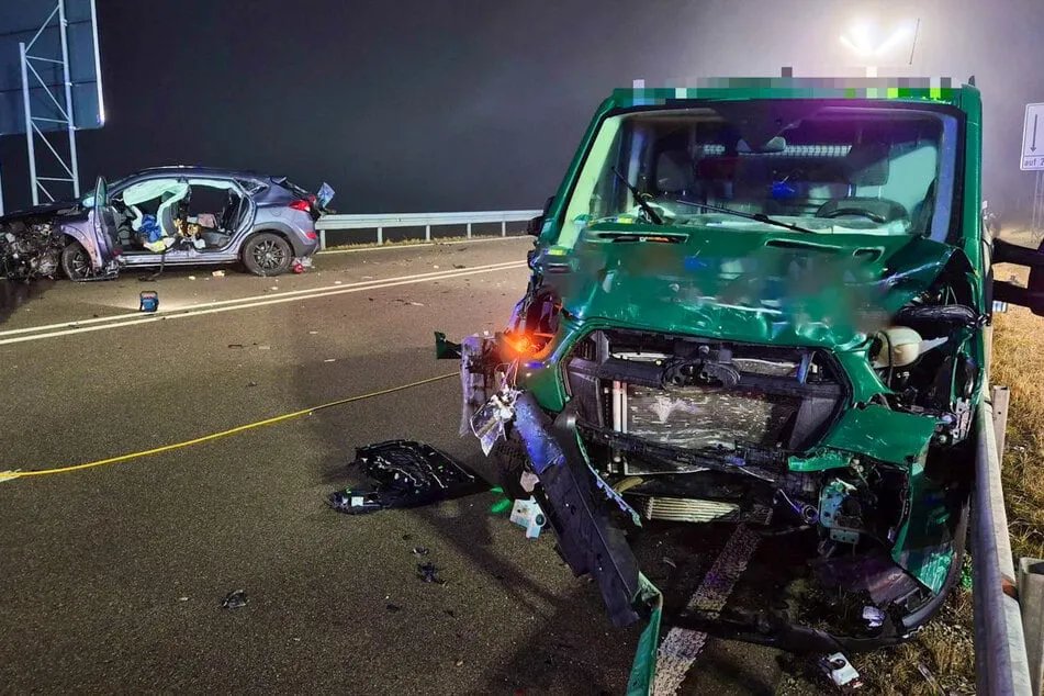 ألمانيا: حادث مروع في أوستالغاو يسفر عن إصابات خطيرة وإغلاق الطريق السريع B472