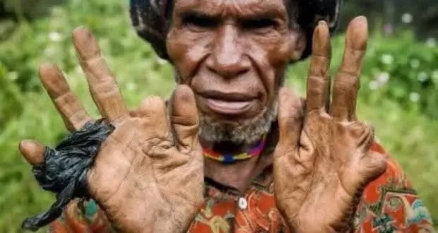 طقوس غريبة للزواج والطلاق في قبيلة "الداني" بـ"بابوا" غينيا الجديدة