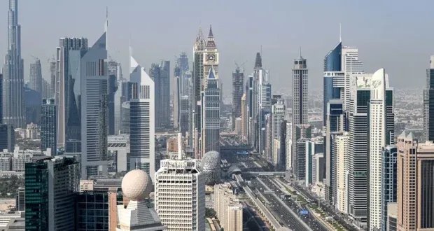 الإمارات العربية المتحدة: كيف أصبحت مركزًا عالميًا جاذبًا لرؤوس الأموال والاستثمارات؟