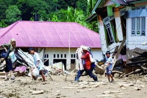 إندونيسيا تواجه خطر الجوع بعد الفيضانات والأمطار الغزيرة: مخاوف متزايدة