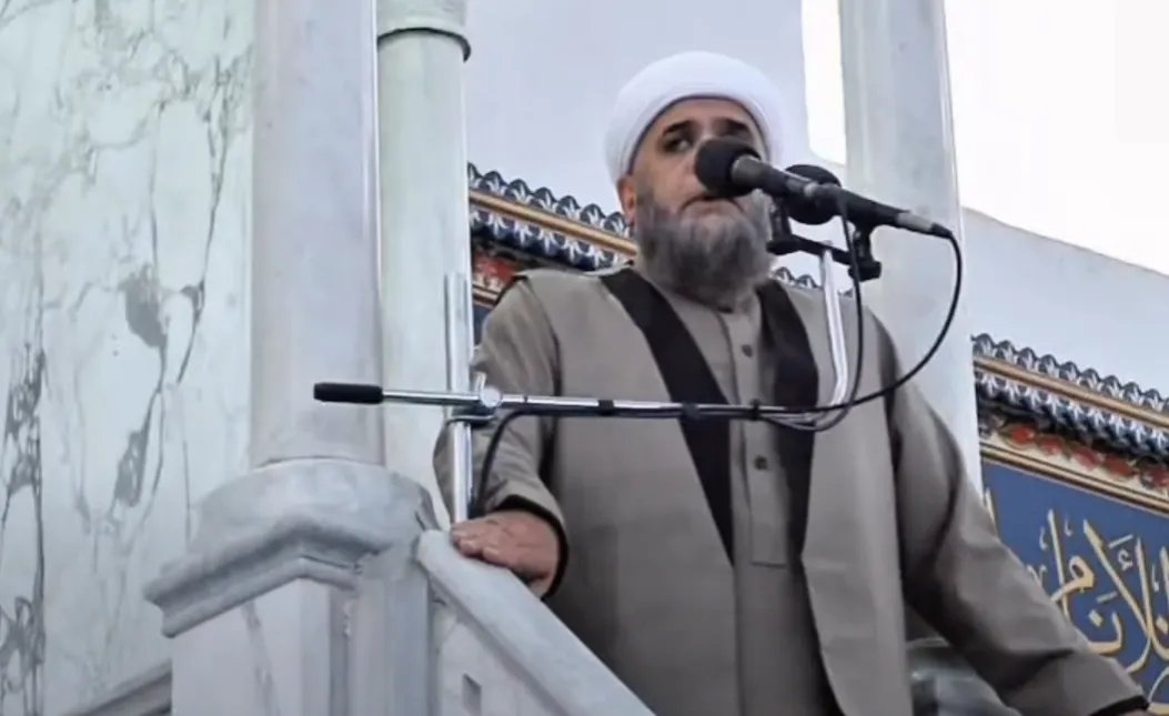 مفتي حمص يرحب بإلغاء حفل مالك جندلي: ساحة الشهداء ليست مكاناً للمعازف