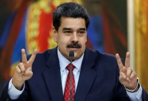 مادورو يتحدى ترامب: تغيير أماكن النوم والرقص العلني في مواجهة التهديدات الأمريكية.. هل تتخلى روسيا والصين عن فنزويلا كما فعلتا مع الأسد؟