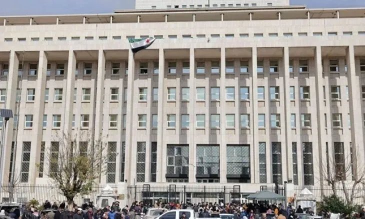 قطر والسعودية تتعهدان بـ 15 مليون دولار لسداد ديون سوريا: دفعة قوية لإنعاش الاقتصاد