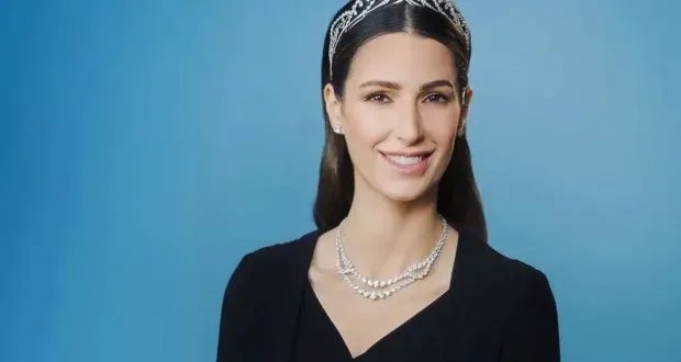 الأناقة الملكية: أسرار جمال الأميرة رجوة الحسين تكشف