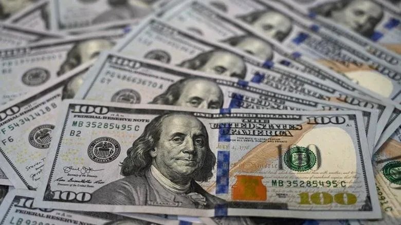 خبير اقتصادي: ارتفاع مؤقت للدولار بسبب الحج.. وتقييد السيولة يعمق أزمة الاقتصاد السوري