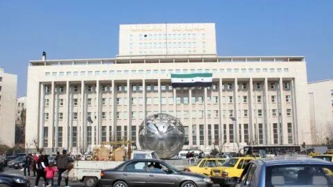 خطوة نحو التعاون الاقتصادي: المركزي السوري يبحث افتتاح أول بنك تركي في سوريا