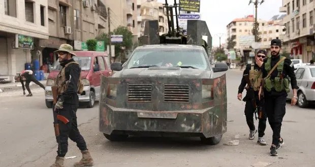 الساحل السوري على صفيح ساخن: صراع نفوذ بين إيران وروسيا وتحذيرات من رامي مخلوف